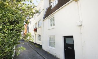 Marine Gardens - Central - by Brighton Holiday Lets