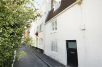 Marine Gardens - Central - by Brighton Holiday Lets