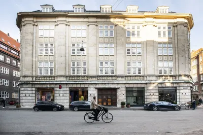 กิงส์ การ์เด้น 2 โดย แดเนียลและเจคอบส์ โรงแรมใกล้Niels Bohr Institute