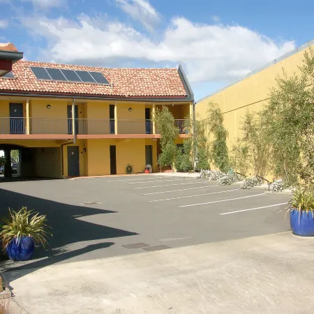 Harbourside Lodge