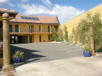 Harbourside Lodge - Motels