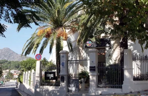 卡薩朱莉婭酒店