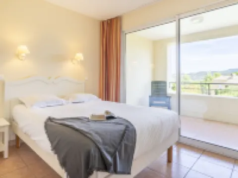 Village Pierre & Vacances Pont Royal en Provence Hotels in Mallemort