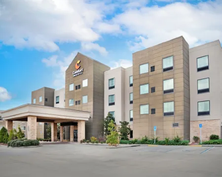 Comfort Inn & Suites Hotels in Slidell