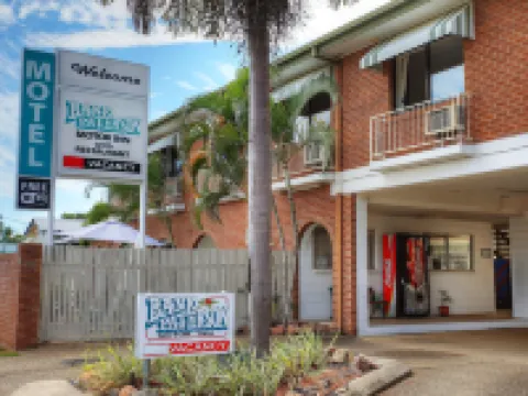 Banjo Paterson Motor Inn Hotels in Rosslea