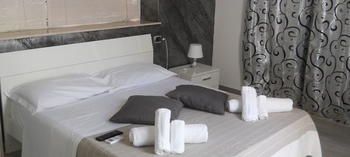 Summer Beach Rooms Hotels in Fontane Bianche