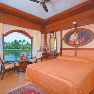 Sterling House Boat Lake Palace Alleppey Rooms