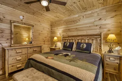 Hilltop Hideaway 3 Bedroom Cabin by RedAwning Hotel di Sevier County