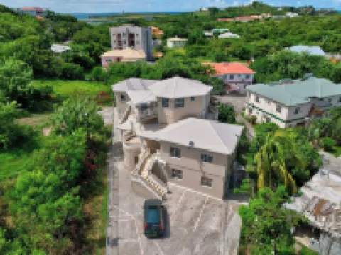 ユア クエイント ホーム ジャスト ステップス フロム ビーチ トゥルー・ブルーのホテル