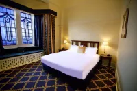Carrington Hotel