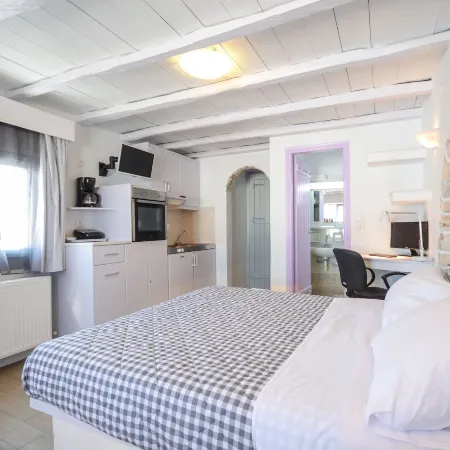 Santa Katerina Apartments & Studios