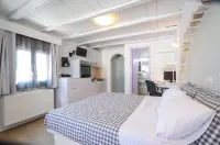 Santa Katerina Apartments & Studios - Bergblick