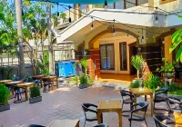 Grand Sumatera Hotel Hotels in Gubeng Subdistrict