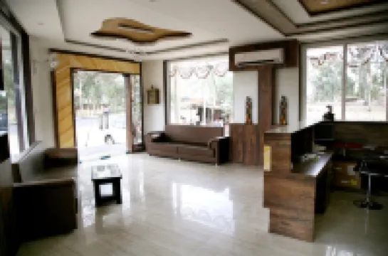 Hotel Khatana Palace