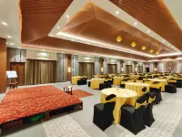 Mastiff Grand la Villae Hotels in Atvan