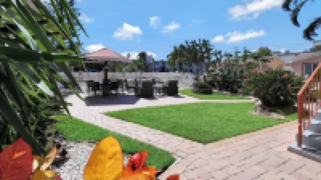 Carlton House Motel and Suites Hotels in Saint Pete Beach