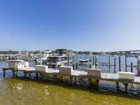 Palm Court Yacht Club #308