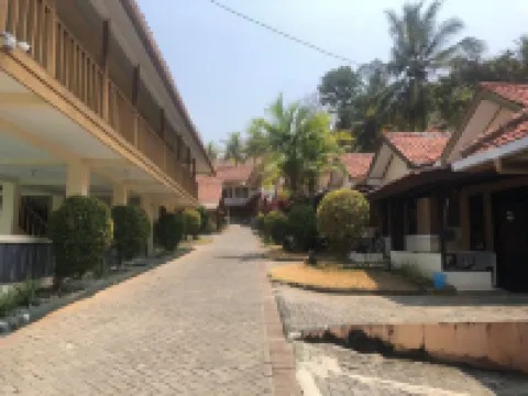 Hotel Pantai Mutiara Hotels in Cisolok