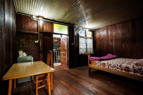 Patan Lanna Homestay Hotels in Ban Thi