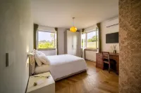 Resort Limax Acis - Bed and Breakfasts