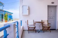 Alkyoni Studios Hotels in Andros