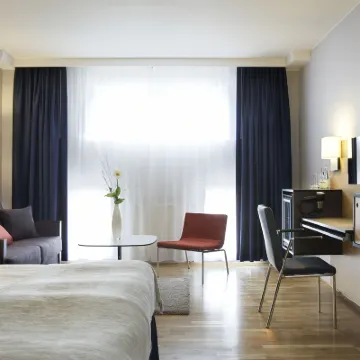 Quality Hotel Waterfront Hotels near Alvsborgs Nya Fastning