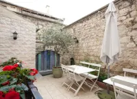 Hôtel du Parc Hotels in Malakoff