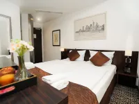 The Atrium Hotel Hoteles cerca de Museo de Arte Moderno