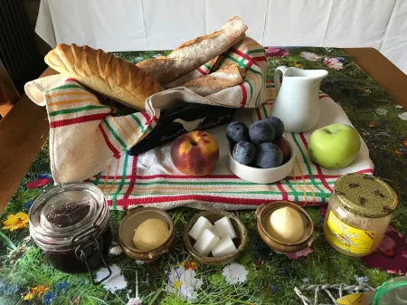 La Ferme de Flo' Отели в г. Saint Clement