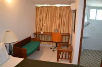 L'Aquarius Marina 2000 Hotels in Wouri