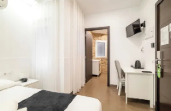 Laramond Barcelona Rooms