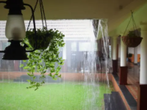 3 Hills County Hotels in Kalpetta