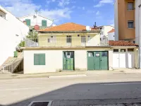Apartment Tome Hotels in Primosten