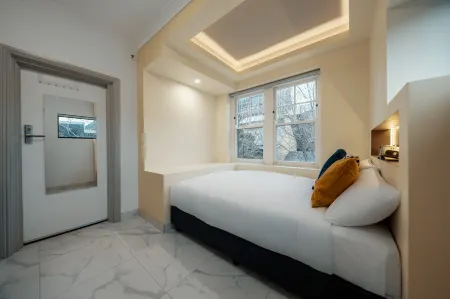 Cozy M Hotel