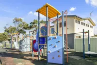 Apollo Bay Holiday Park Hotels in Tanybryn