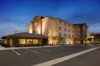 Holiday Inn & Suites Barstow Hotels in Barstow