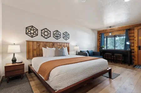 Duck Creek Village Inn