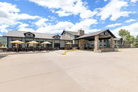 Mtn Lodge Ridgway Отели в г. Риджуэй