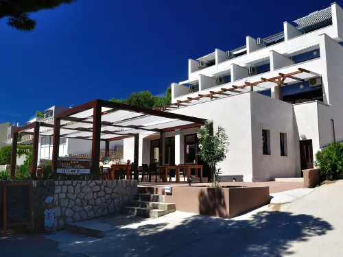Villa Ana Hotels in Муртер