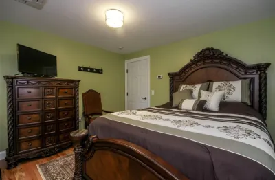 Cold Spring Hotel Hotels near The Plain