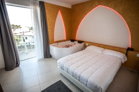 Hotel Oceanomare Отели рядом с достопримечательностью «Singita Miracle Beach»