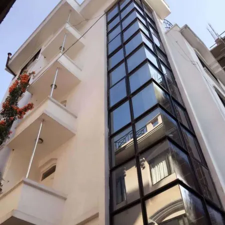 Four Red Doors Apartments