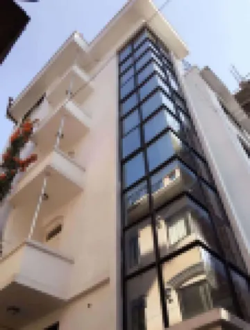 Four Red Doors Apartments