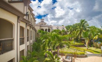 Sunset Reef Resort & Spa
