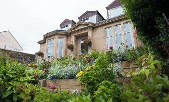 Dean Park Guest House