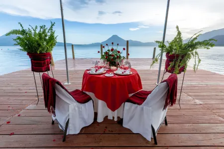 Hotel y Centro de Convenciones Jardines del Lago Отели рядом с достопримечательностью «Porta Hotel del Lago»