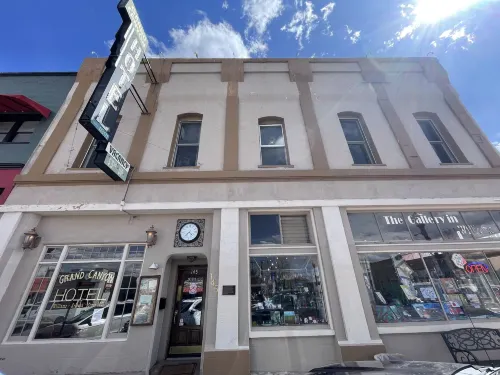 歷史悠久的大峽谷飯店