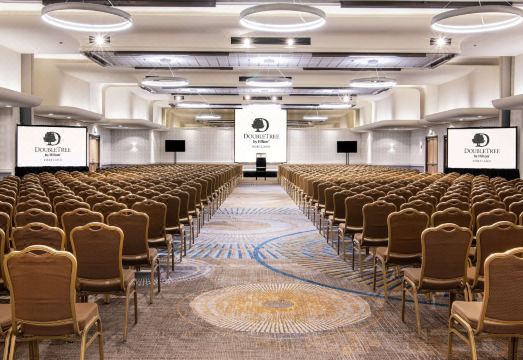 더블트리 바이 힐튼