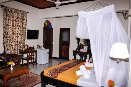 Forodhani Park Hotel