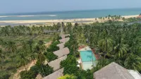 Blue Whale Resort & Kite Surfing Hotels in Kudawa